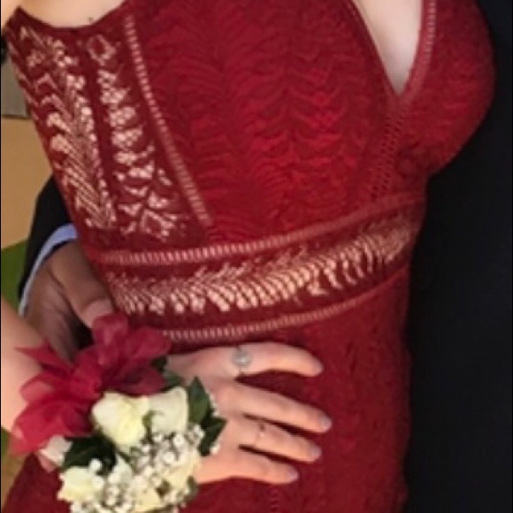 Women’s Dress - Picture 10 of 15